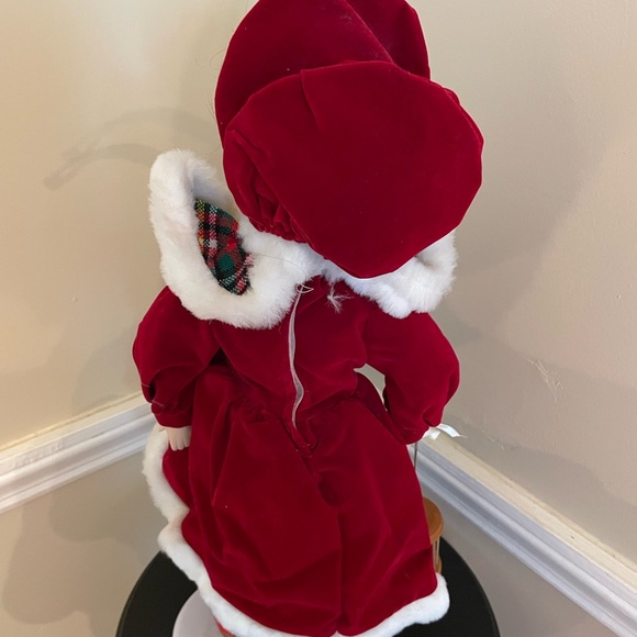 Porcelain Doll - Picture 3 of 5